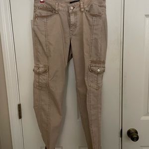 Ute WHBM ankle length pants with cute accent.  Gently used with many pockets